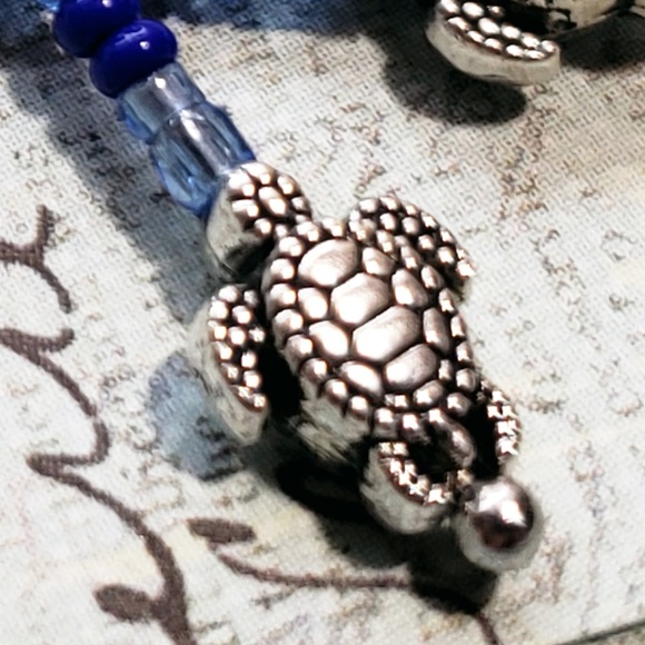 Turtle Earrings - Picture 6 of 6